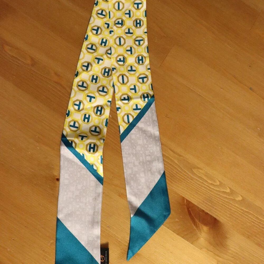 Lee Geon Maan scarf, made in Korea, blue yellow green grey, small scarf